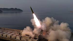 Kim Jong Un Uji Coba Rudal Balistik Berhulu Ledak Klaster